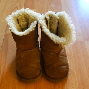 Ugg girls boots